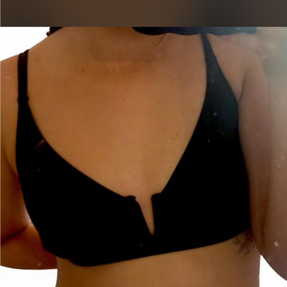 Anne Cole Black Bikini Top - Classic Wireless Style